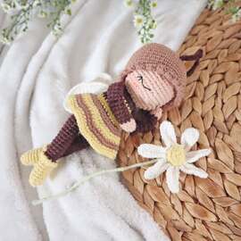 【 Fais-moi sourire 】

J'ai choisi de partager vos adorables abeilles Pollie, crochetées dans le cadre du CAL @ricorumi 🐝

J'adore découvrir vos versions de mes petits amigurumis ! Vos créations me touchent, me rapprochent de vous, et me remplissent de bonheur. 

Merci pour vos partages si précieux 💛

@aucrochetdamelie
@diana_von
melli_britney
@tout.en.douceur
@mes10petitsdoigts
@diy_clenore
@lbwright22
@stephanie.billy.39
@la.fabrique.a.ju
@croch_slow
@douce.hermine

#pensebonheur #crochet #amigurymay2025 #amigurumay2025day9 #amigurumay2025day11 #amigurumi #crochetaddict #ricorumiCAL #crochetlove #crochetdesign #crochetmakesmehappy #crochetfree #freecrochetpattern